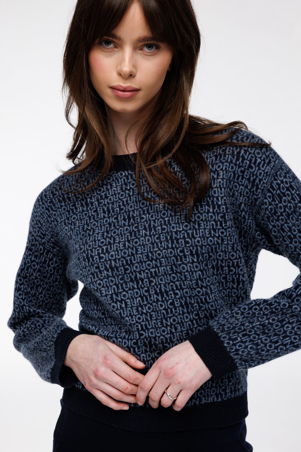 Idunn bokstav genser Midnatt - Midnatt image #1
