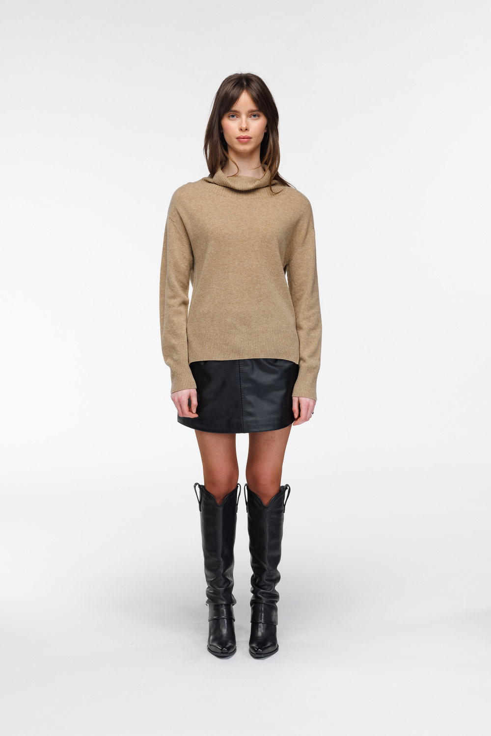 Betty genser Sand - Sand image #2