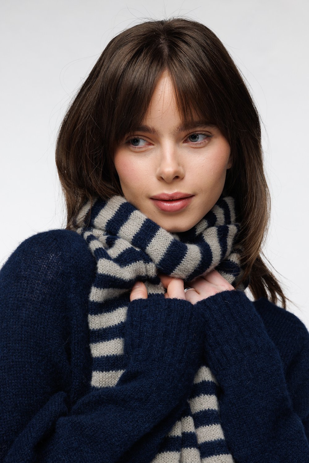 Celine skjerf Midnatt - Midnatt image #1