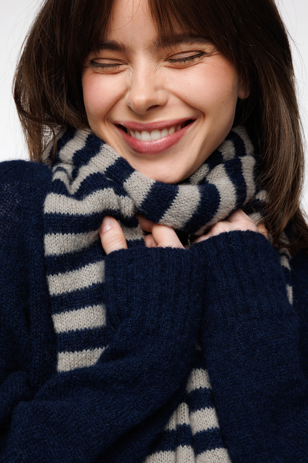 Celine skjerf Midnatt - Midnatt image #2